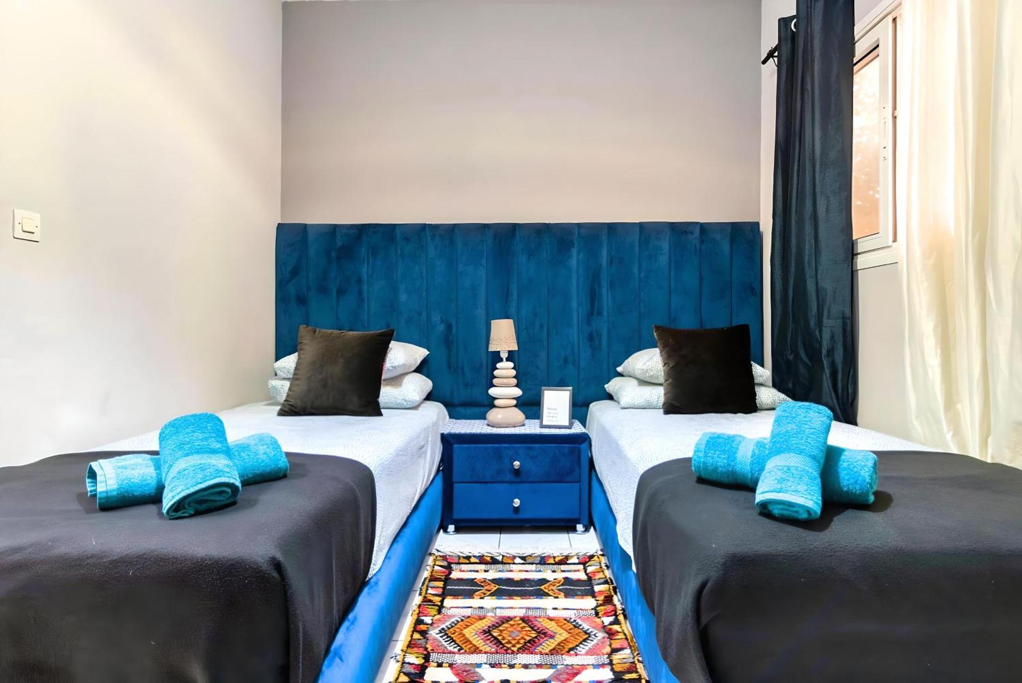 Tres Beau Riad A Marrakech Avec Piscines Marrakesh Exterior foto